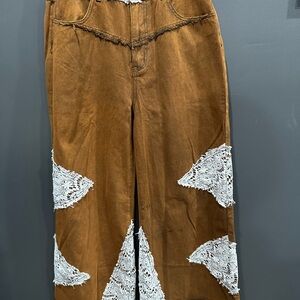 Pol Brown Pants with White Lace Accents